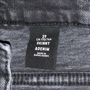 Black skinny ripped jeans